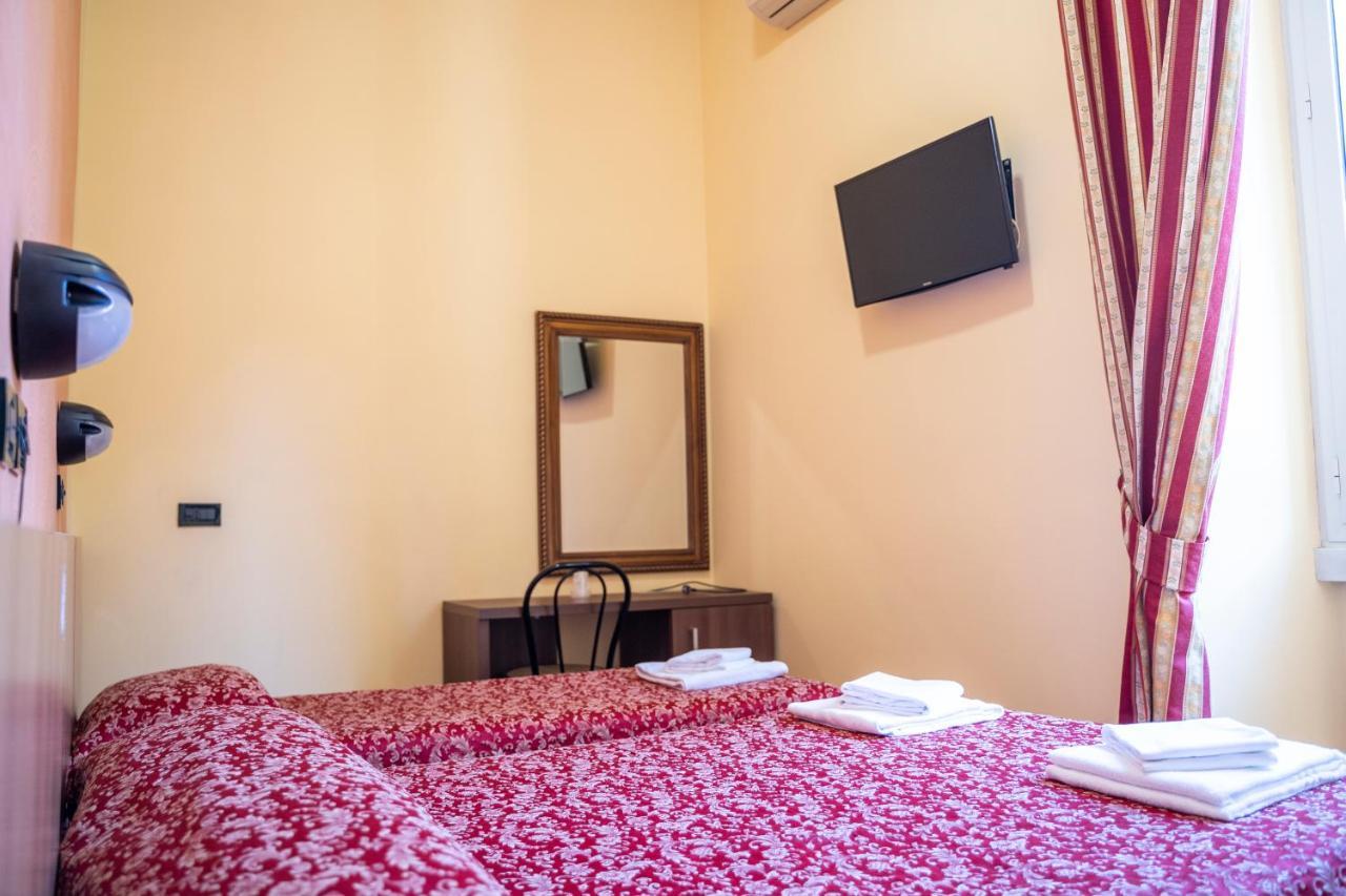 Hotel Ferrarese Řím Exteriér fotografie