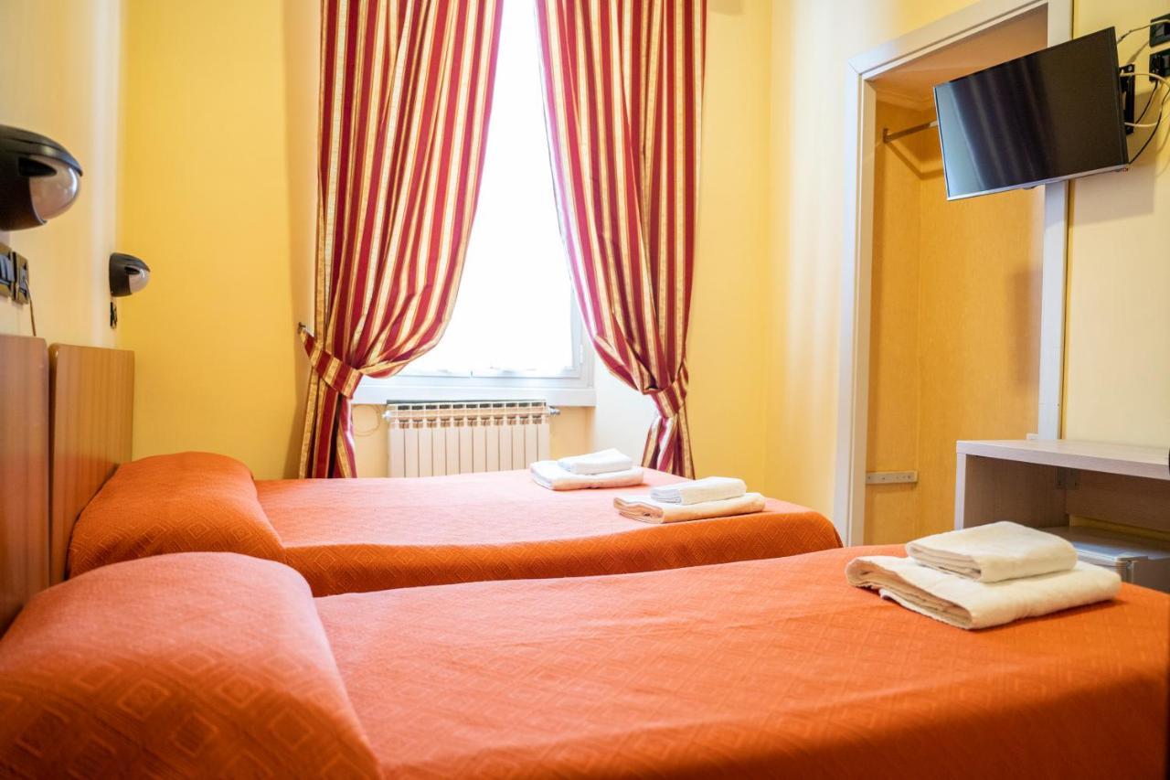 Hotel Ferrarese Řím Exteriér fotografie