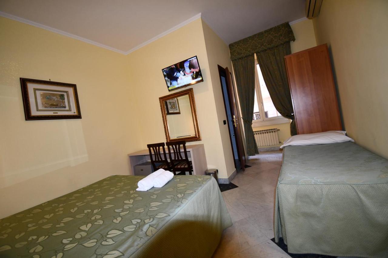 Hotel Ferrarese Řím Exteriér fotografie
