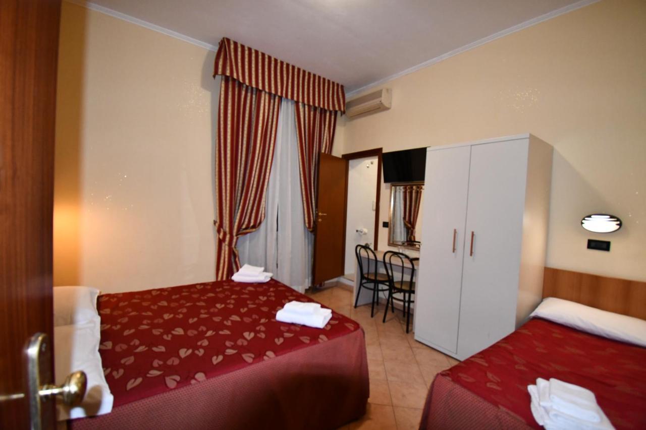 Hotel Ferrarese Řím Exteriér fotografie
