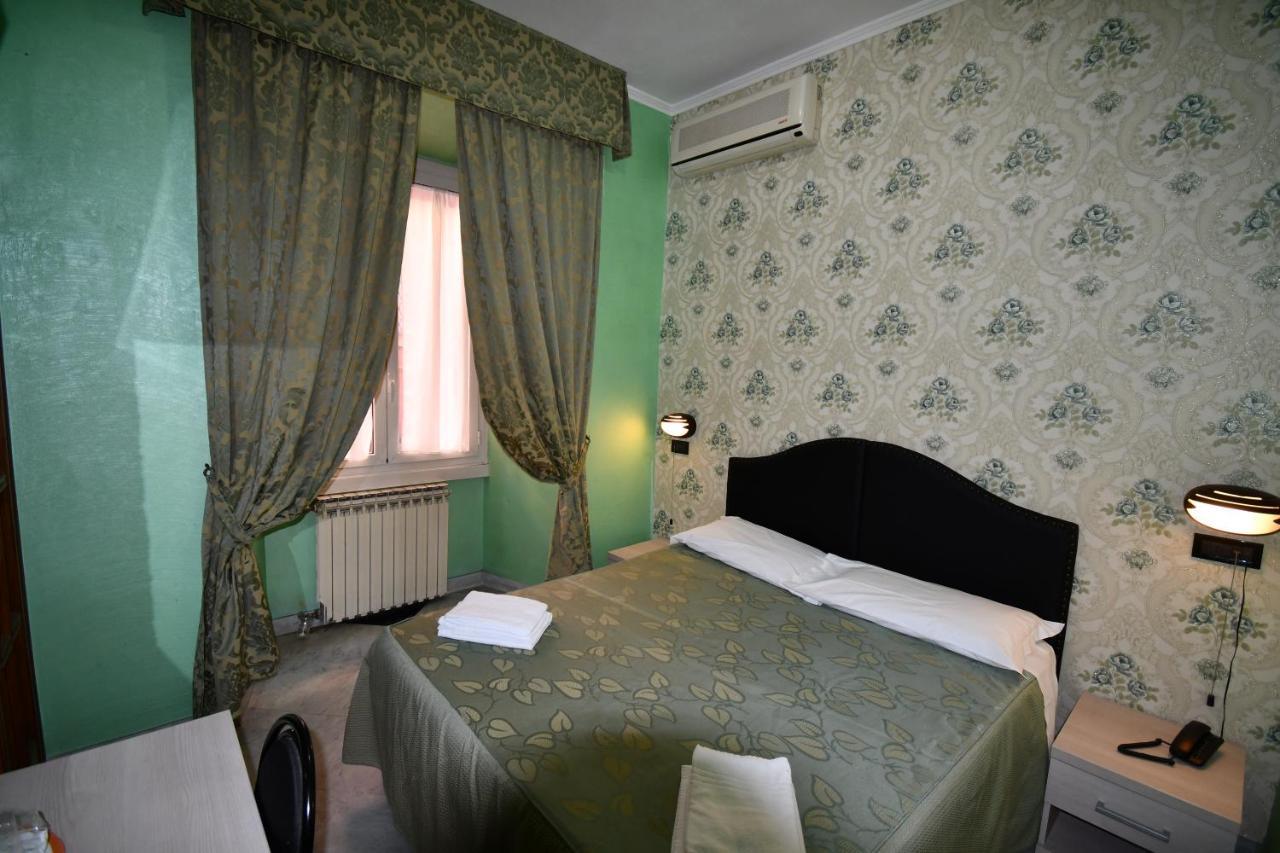 Hotel Ferrarese Řím Exteriér fotografie
