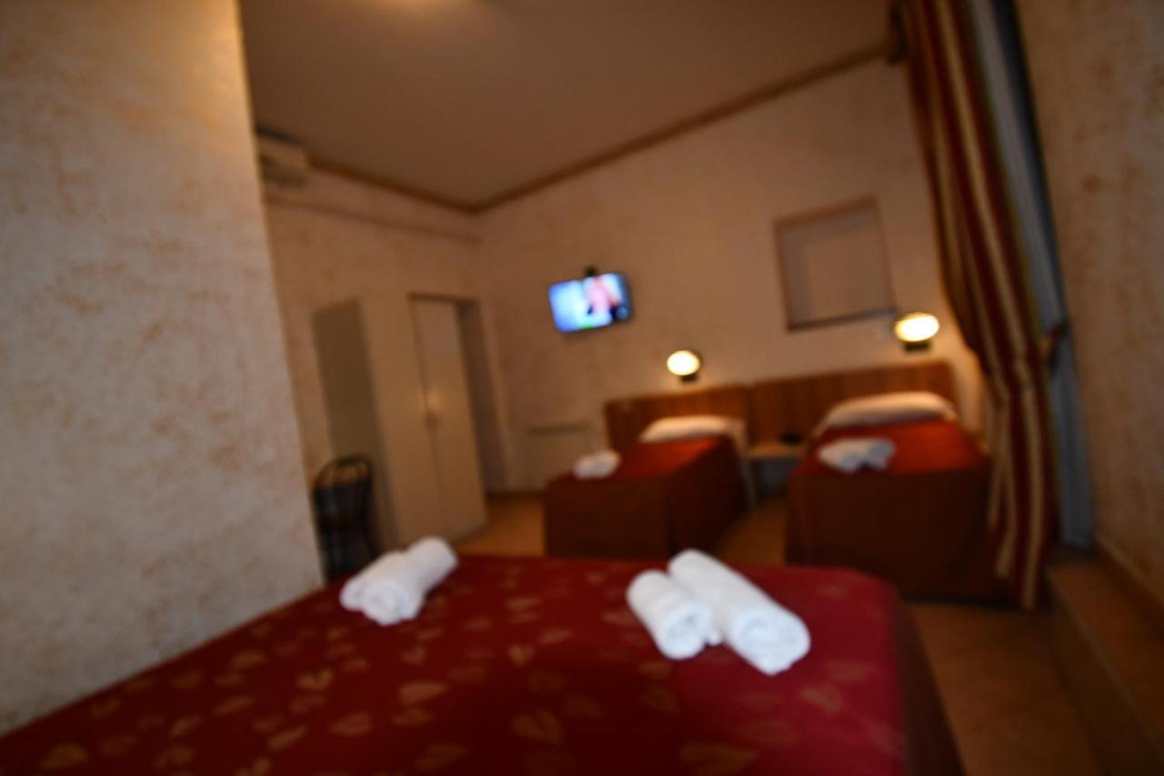 Hotel Ferrarese Řím Exteriér fotografie